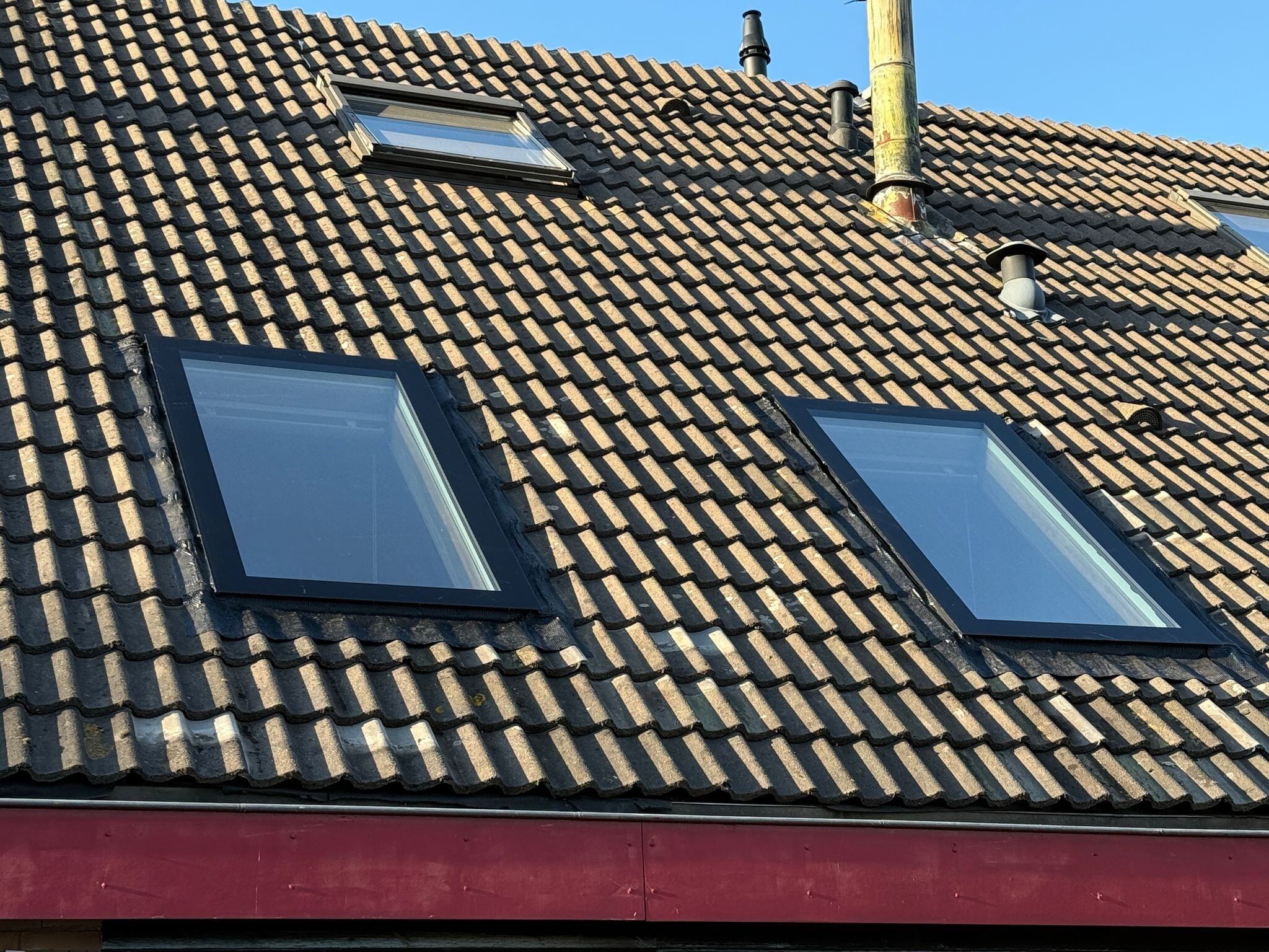 Vast Dakraam Schuin Dak van Premium Dakramen